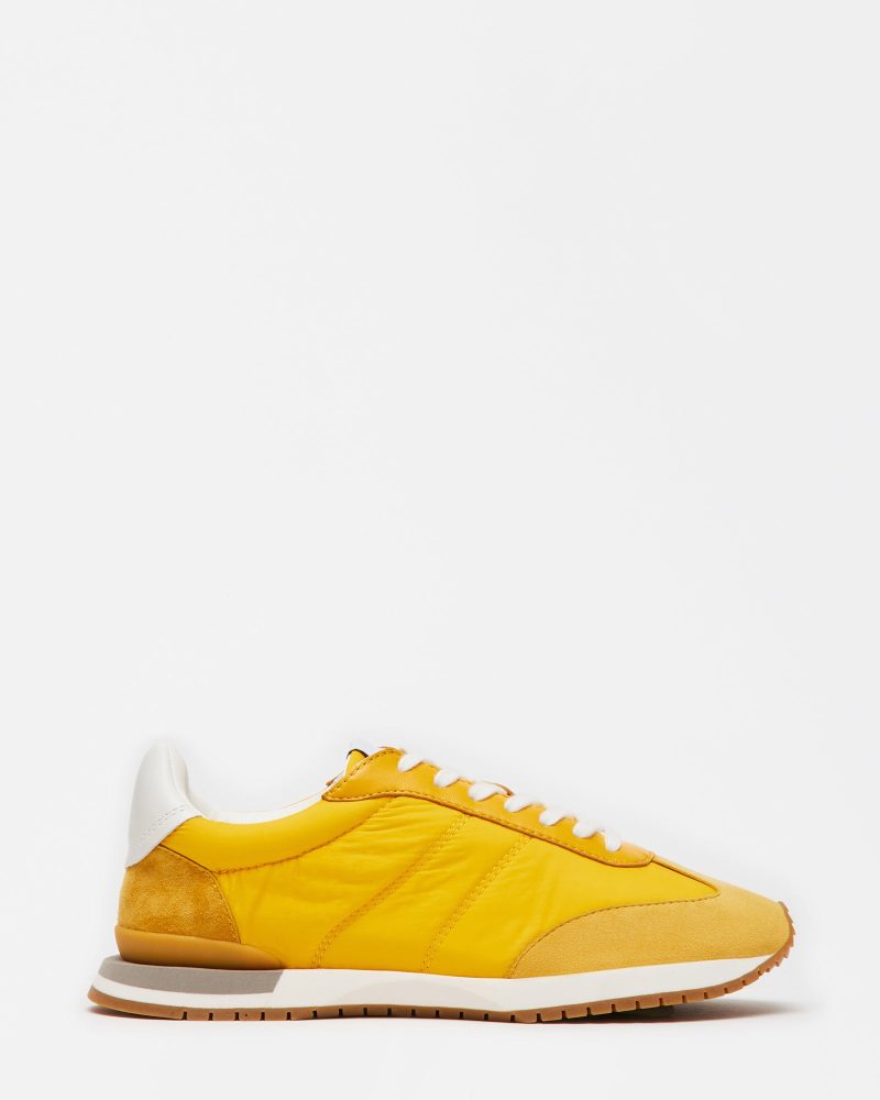 STEVEMADDEN MENS GIAA YELLOW 01