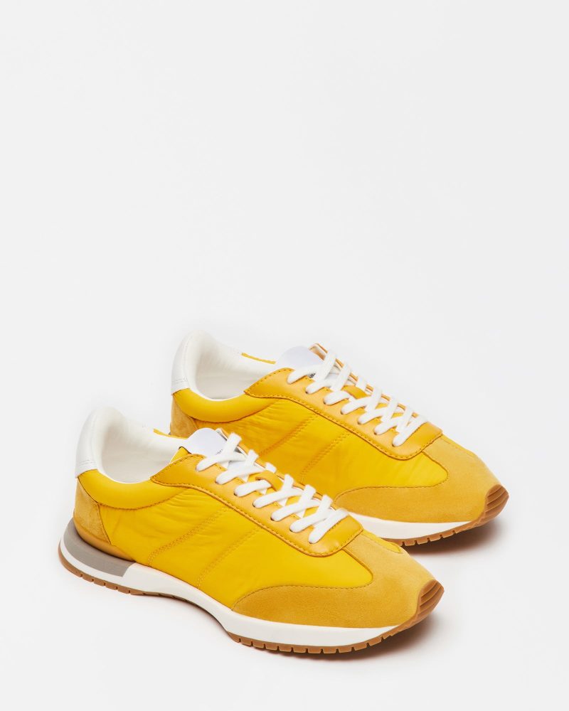 STEVEMADDEN MENS GIAA YELLOW 02