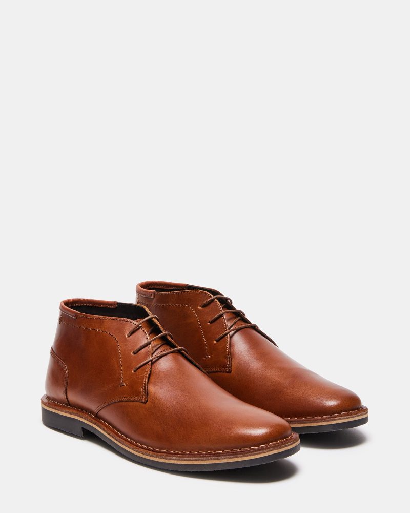 STEVEMADDEN MENS HARKEN COGNAC LEATHER 01